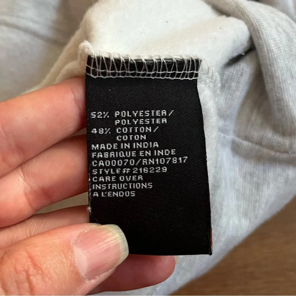 Blonde Sweater - Picture 3 of 6